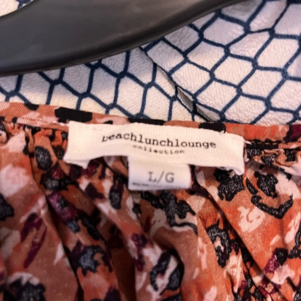 Leopard Print Women's Top - Picture 3 of 3
